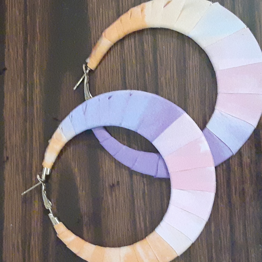 Hoop earrings bundle - Picture 2 of 8